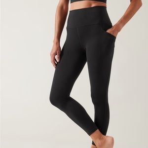 Athleta Black Salutation Tight 7/8 Leggings